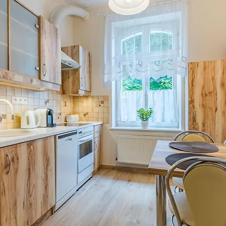 Tomi Apartment